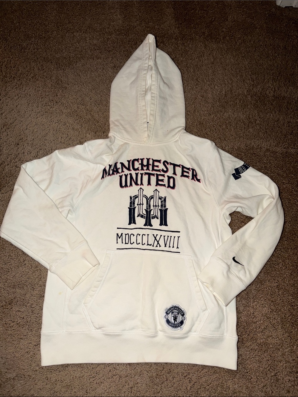 Manchester United kids size large Nike kangaroo pocket hoodie